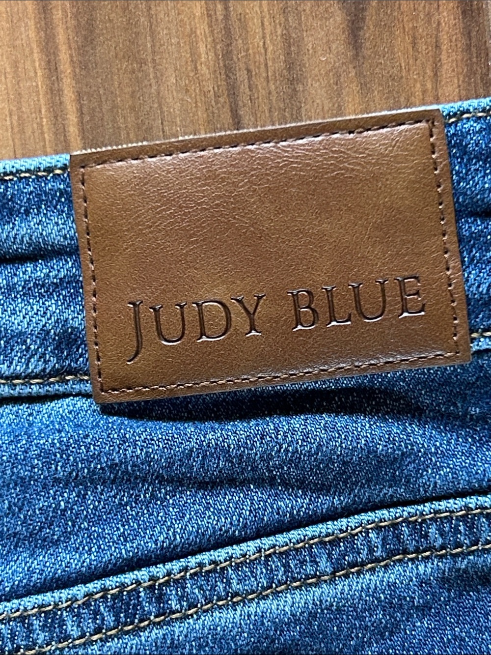 Judy Blue Kick Flare Cropped Frayed-Hem Jeans - Picture 6 of 8